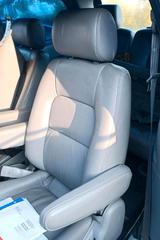 Kia Carnival (2 Autos) 2,5l LPG, Automatik... - Kia Carnival: 2.5