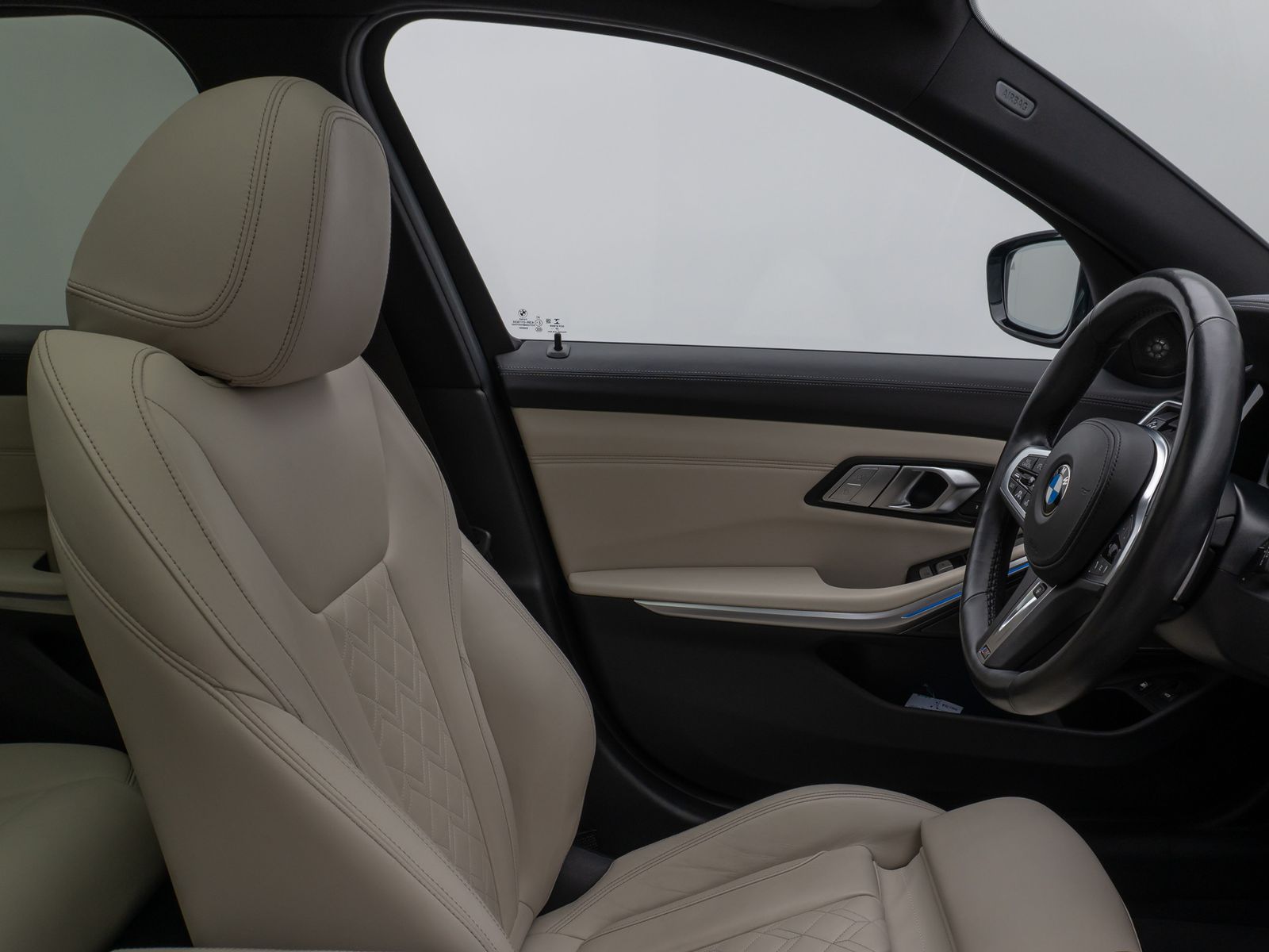 Fahrzeugabbildung BMW 330e xD M Sport Panoram Kamera Laser HUD DAB H/K