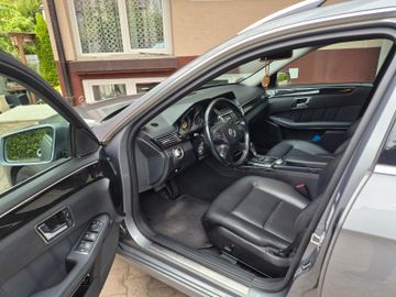 Mercedes E 250 - 3