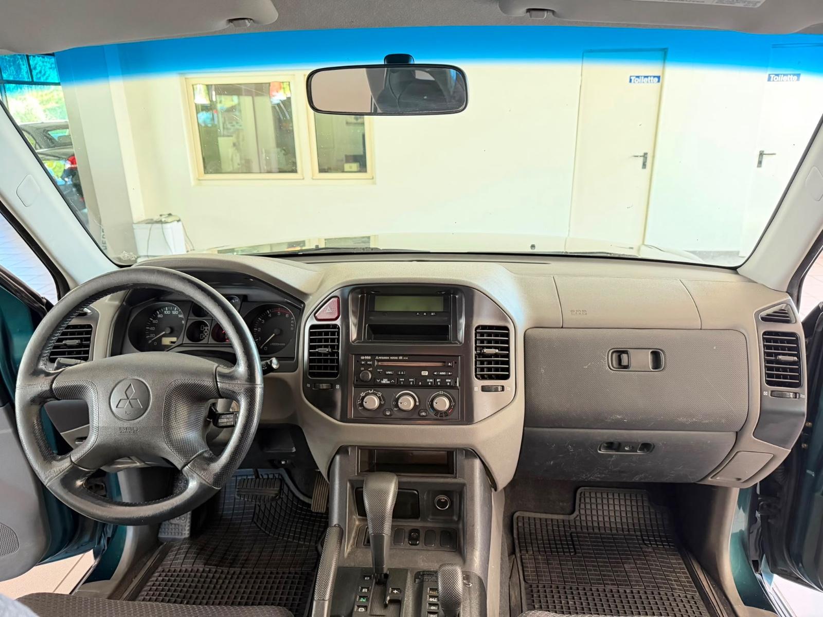 Mitsubishi Pajero 3.2 DI-D Dakar 3 portes | 160 ch | BVA | 1re main | Sièges chauffants | Régulateur | Attelage