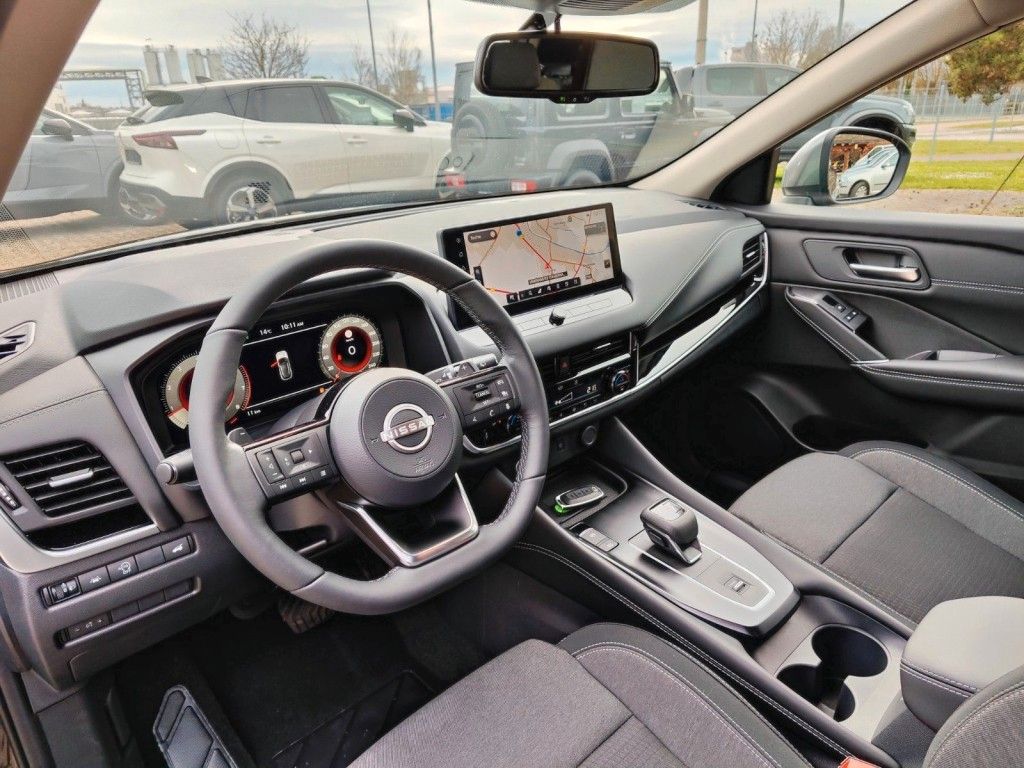 Fahrzeugabbildung Nissan Qashqai 1.3 MHEV Tekna+ PANO+HUD+BOSE+SHZ