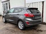 Ford Fiesta 1.Hand*Sehr gepflegt*R-Kamera*SHZ*PDC* - Ford Fiesta: Grau