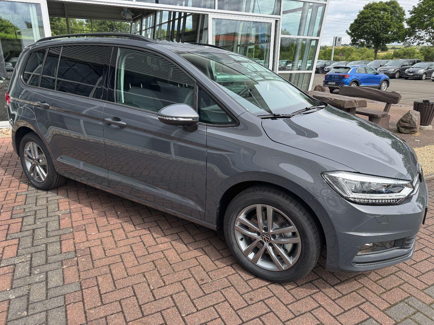 Volkswagen Touran BMT 1.5 TSI Comfortline LED+7-Sitze+EasyO
