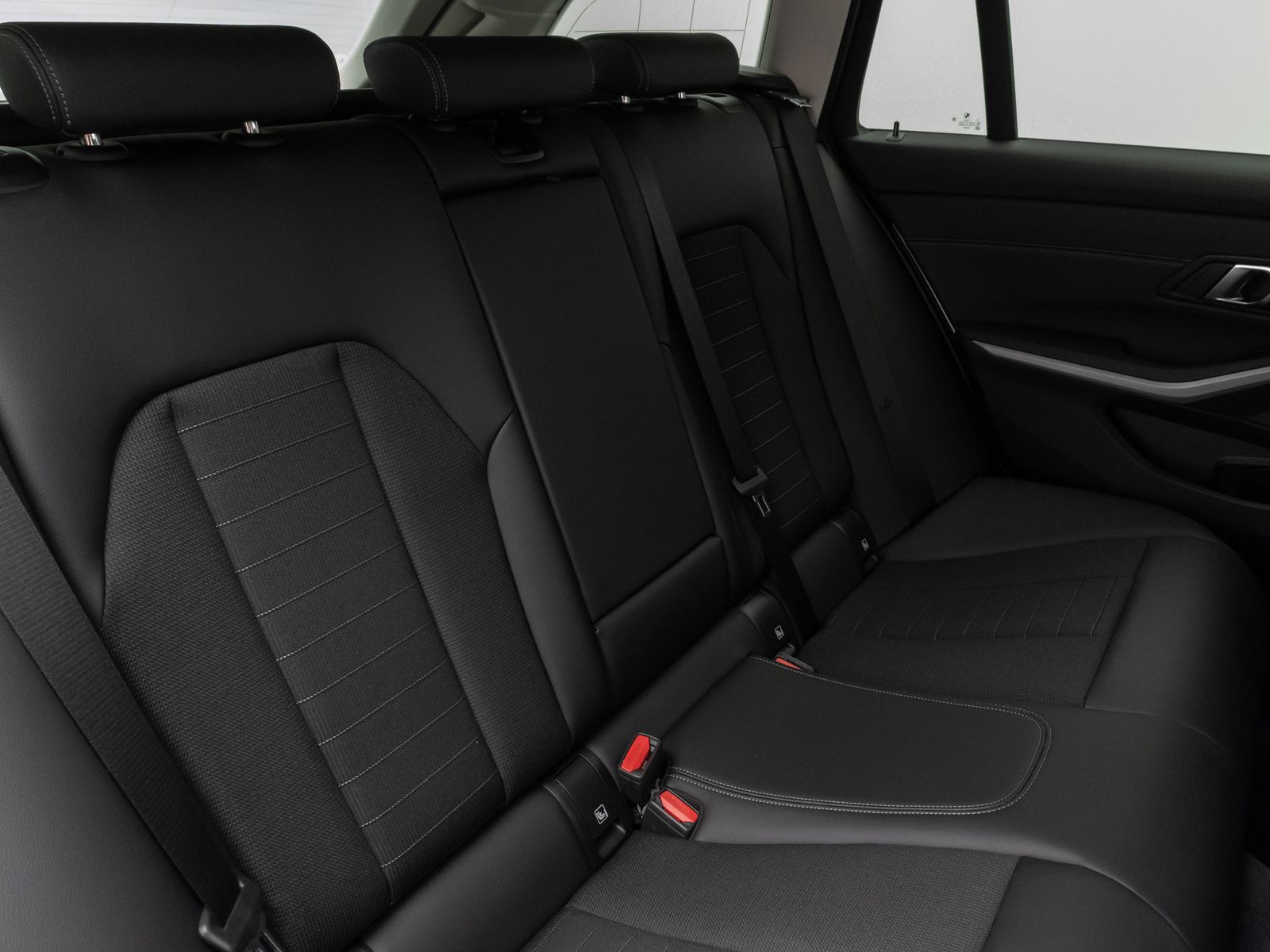 Fahrzeugabbildung BMW 320e Kamera Leder DAB Alarm DrivAssistent Sport