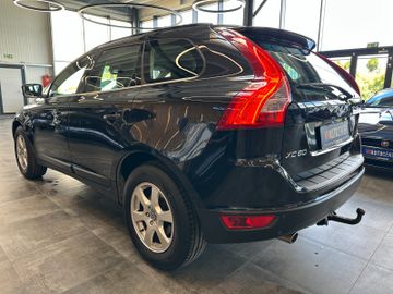 Volvo XC60 Momentum AWD *Xenon*Leder*