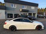 Mercedes-Benz C 63 AMG Coupé Performance Package - gebrauchte Mercedes-Benz C 63 AMG aus dem Jahr 2011
