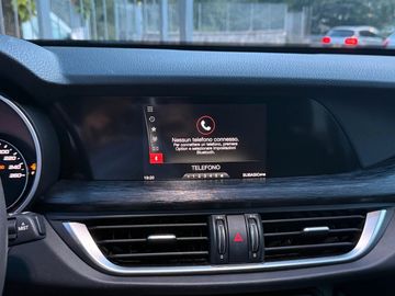 Alfa-Romeo Stelvio - 12