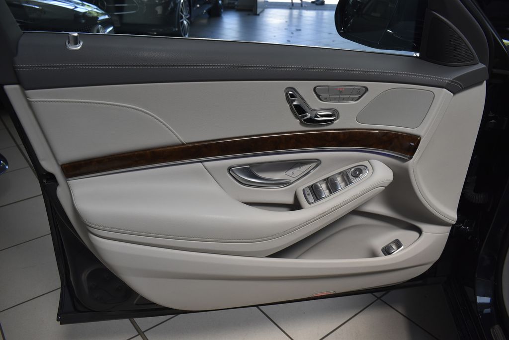 Mercedes-Benz S 500 4M PANO AHK MB SCHECKH DISTR TOTW MEMORY