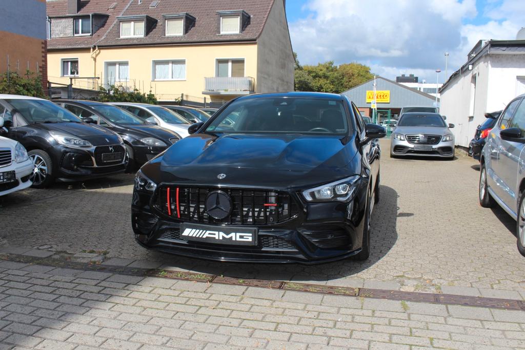 Mercedes-Benz CLA 35 AMG