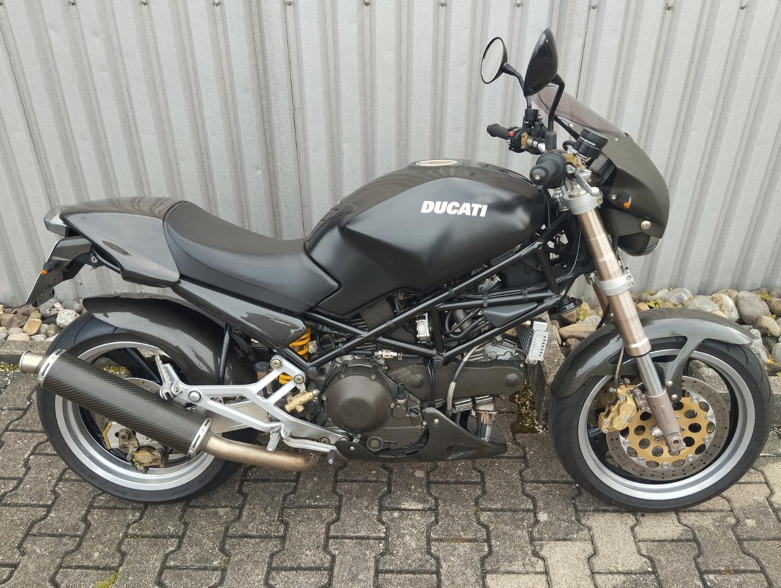 Ducati Monster 900 S