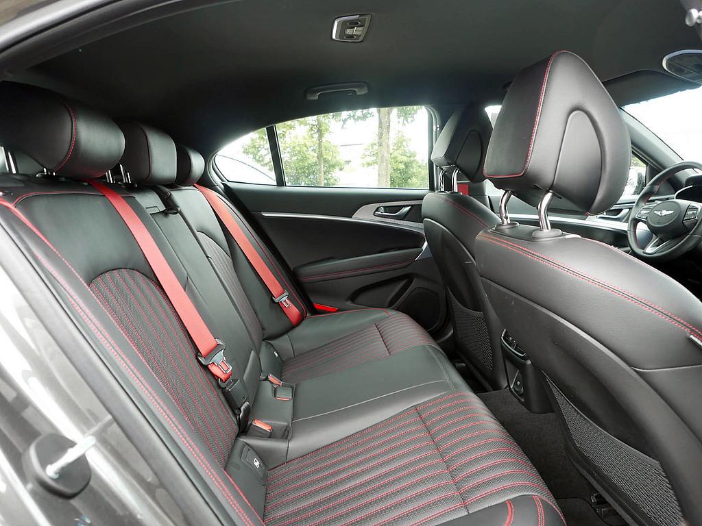 Genesis G70 Shooting Brake 2.2 Sport LED HUD ACC LEDER