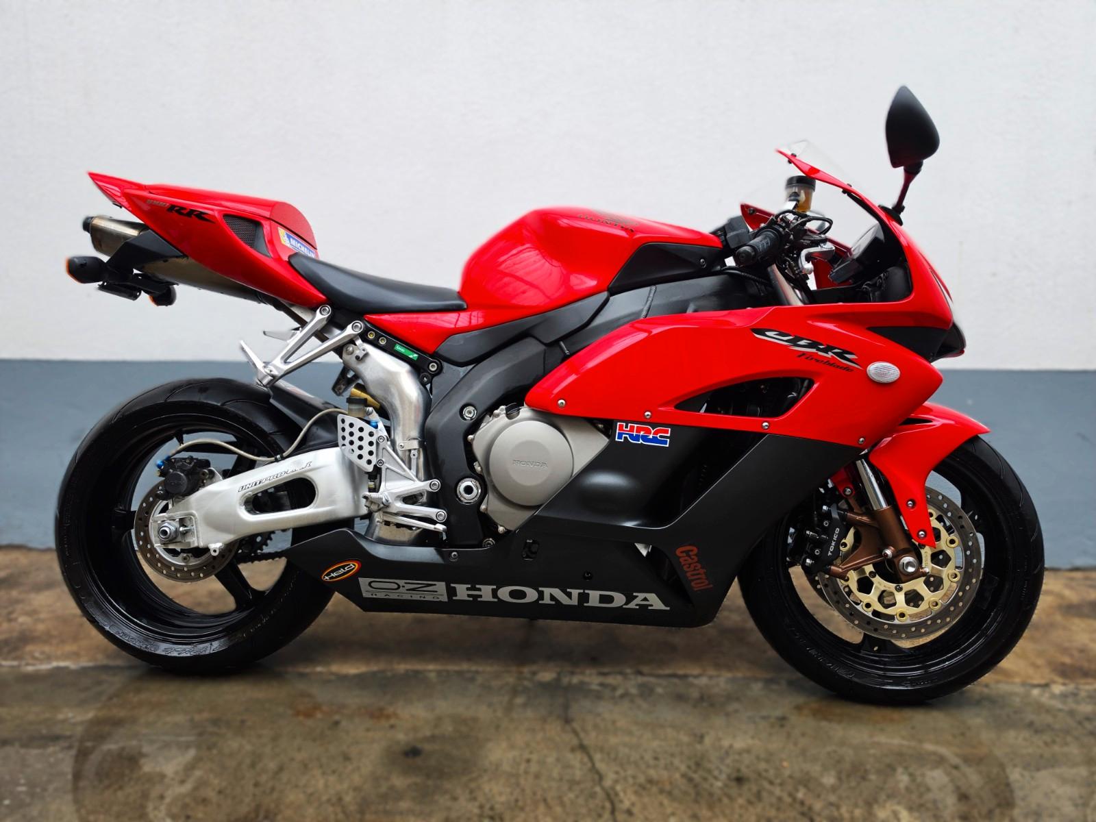 Honda CBR 1000RR SC57 | 1. Hand | Reifen+TÜV+Insp. NEU