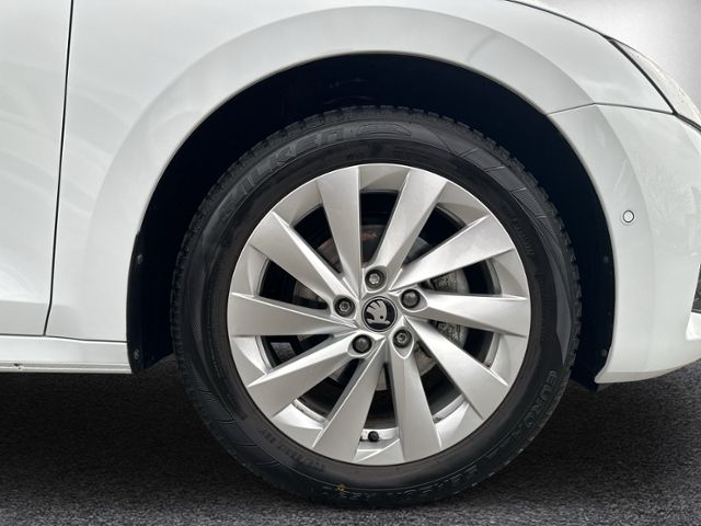 Octavia Combi 1.5 TSI DSG HEAD-UP+NAVI.+RFK+GRA+