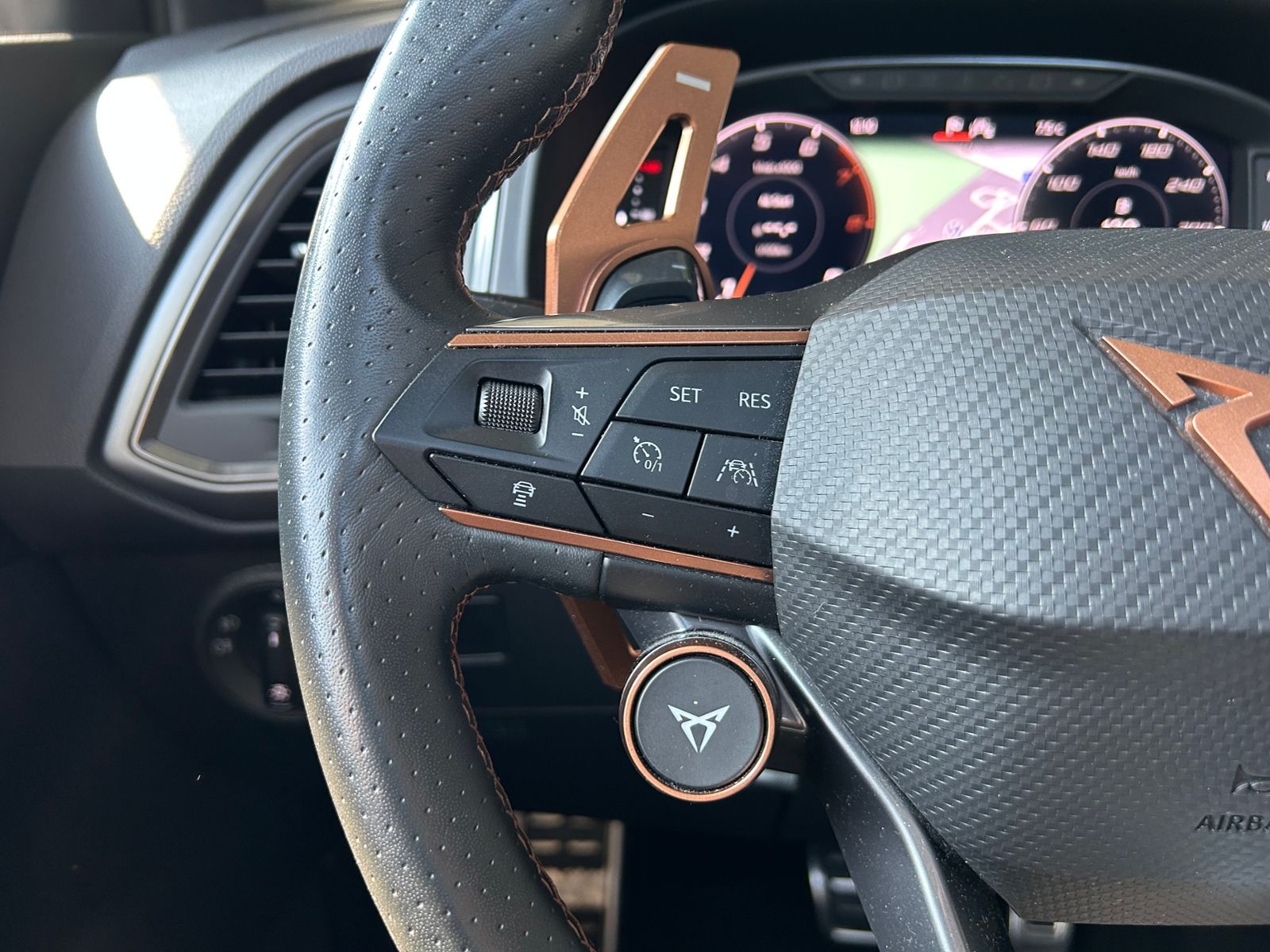 Fahrzeugabbildung CUPRA Ateca Edition VZ 4Drive AHK PANO BEATS LEDER 20"