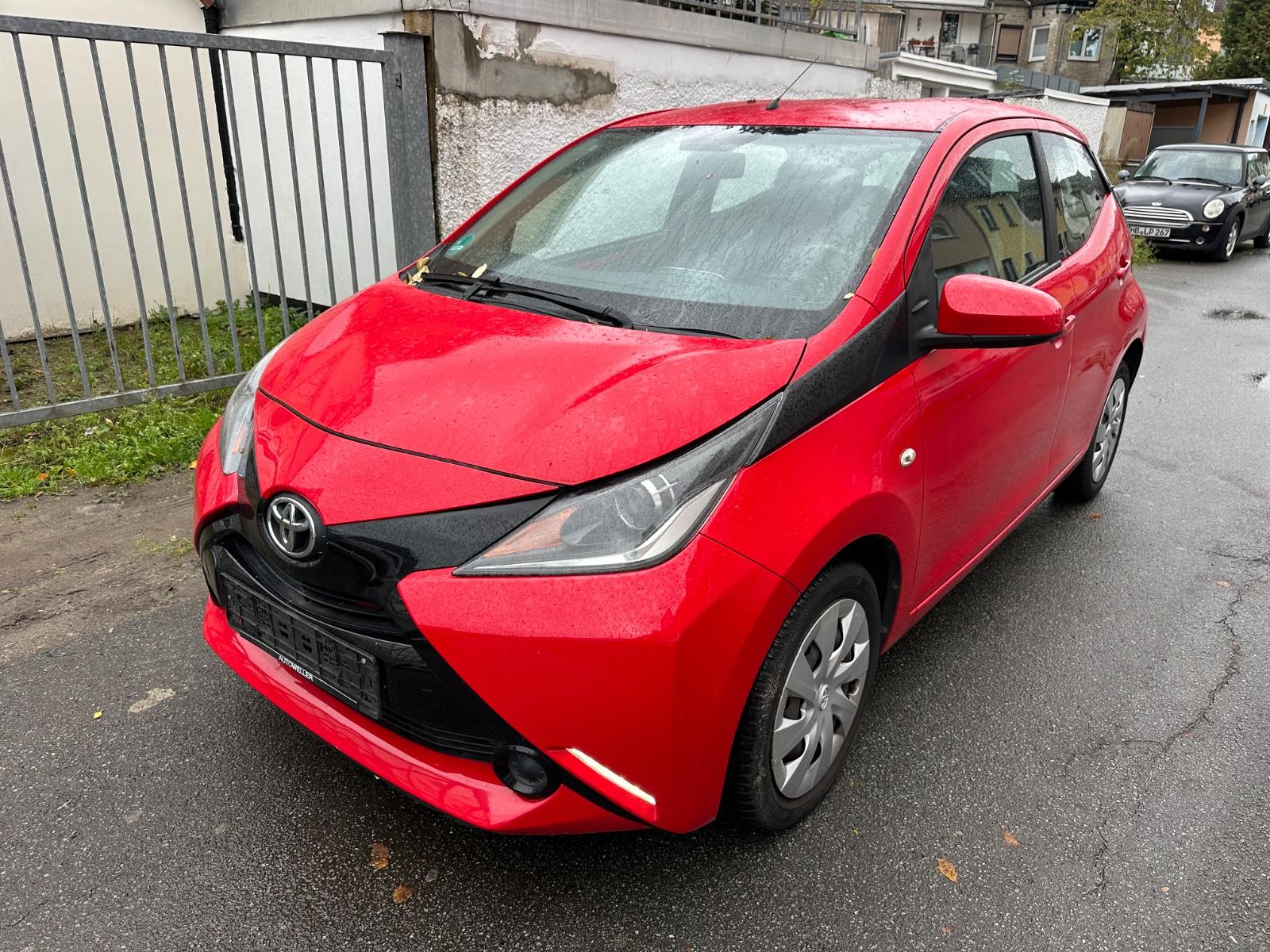 Toyota Aygo AYGO x-play/eu.5/Scheckheftgepflegt
