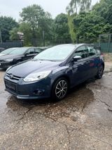 Ford Focus 2,0TDCi 85kW PowerSh. Champions Editio... - Ford Focus: 85kw