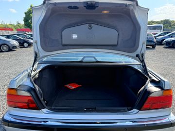BMW 728 - 11