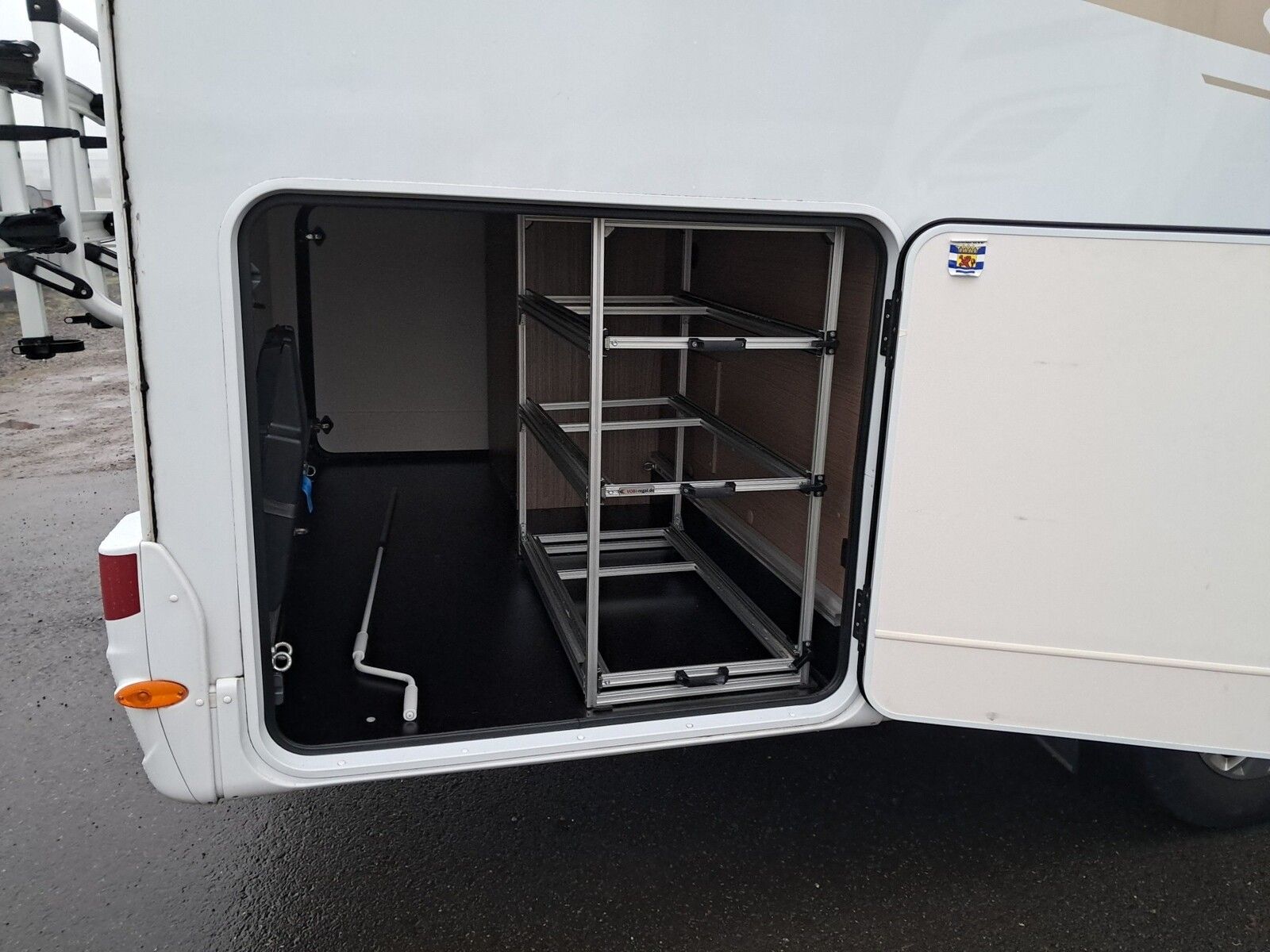 Fahrzeugabbildung Carado T 449 Markise,Sat,Fahrradträger, Radio, RFK