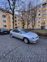 Nissan Primera 2,0  - graue Nissan Primera
