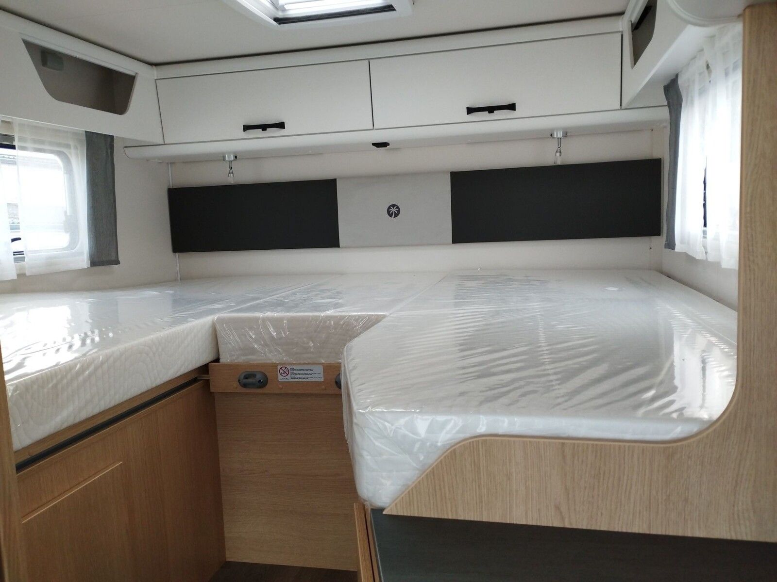 Fahrzeugabbildung Sunlight Adventure T 67S Automatik, Dörr Edition, TV