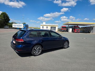 Volkswagen Golf - 4