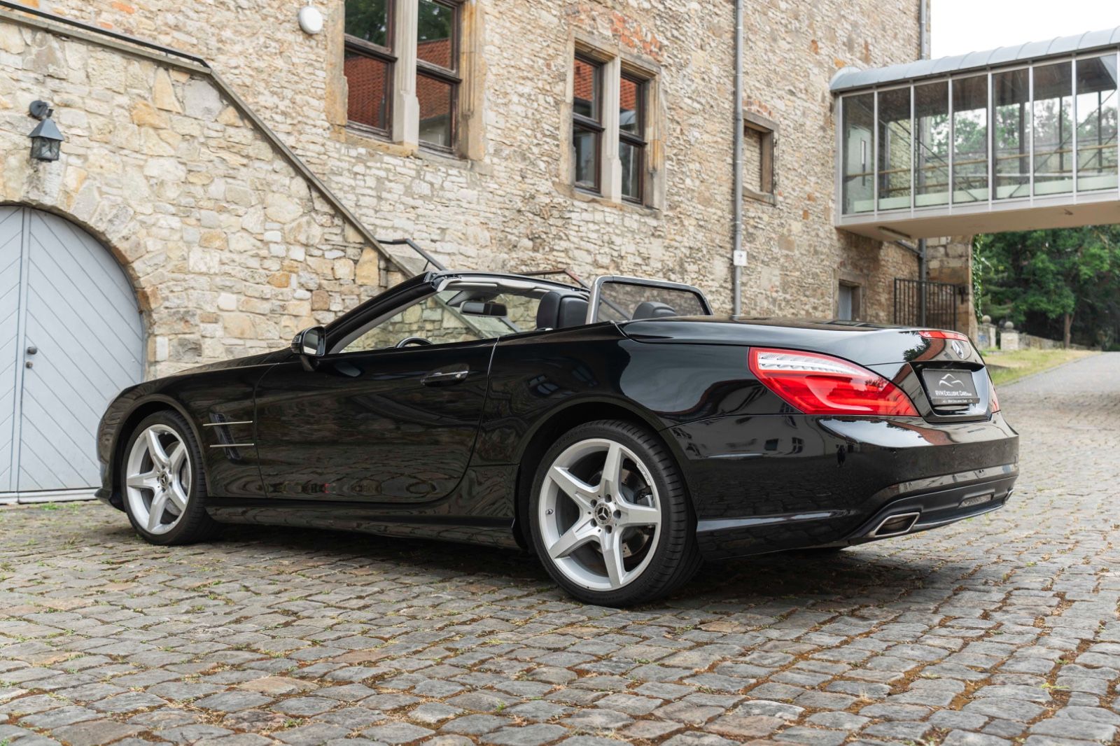 Fahrzeugabbildung Mercedes-Benz SL 400 Roadster AMG SPORTPAKET ACC KAM NAV H&K