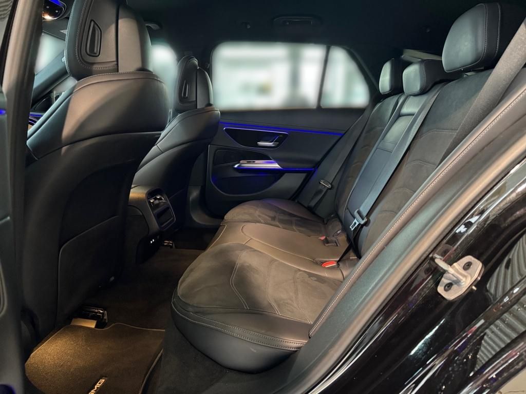 Fahrzeugabbildung Mercedes-Benz E 220 d T AMG AHK MBUX LED KeyLess SHZ Ambiente