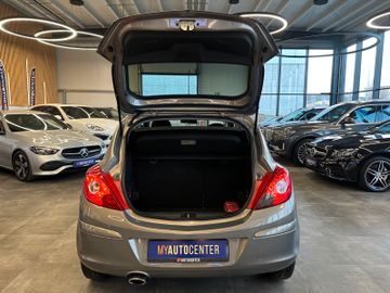 Opel Corsa D Satellite