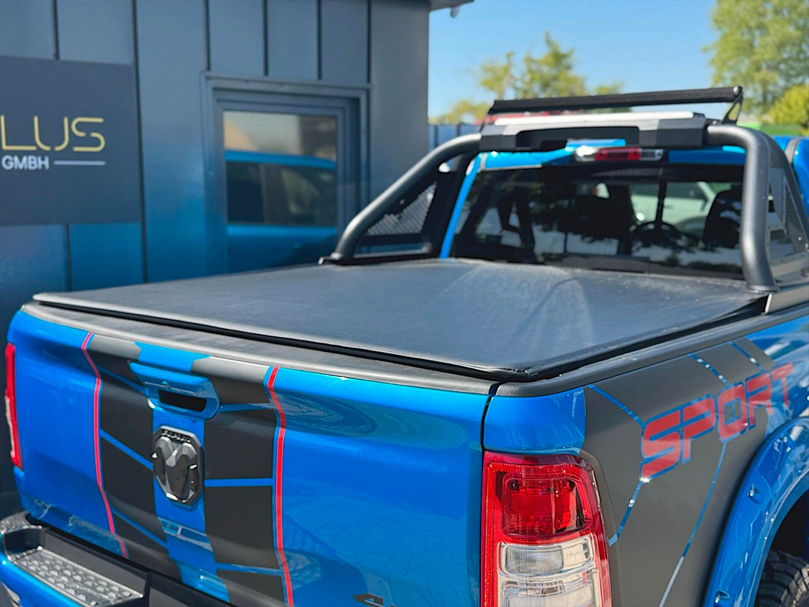 Fahrzeugabbildung Dodge RAM 5.7 V8 HEMI Night Editon Offroad 4x4 LONGBED