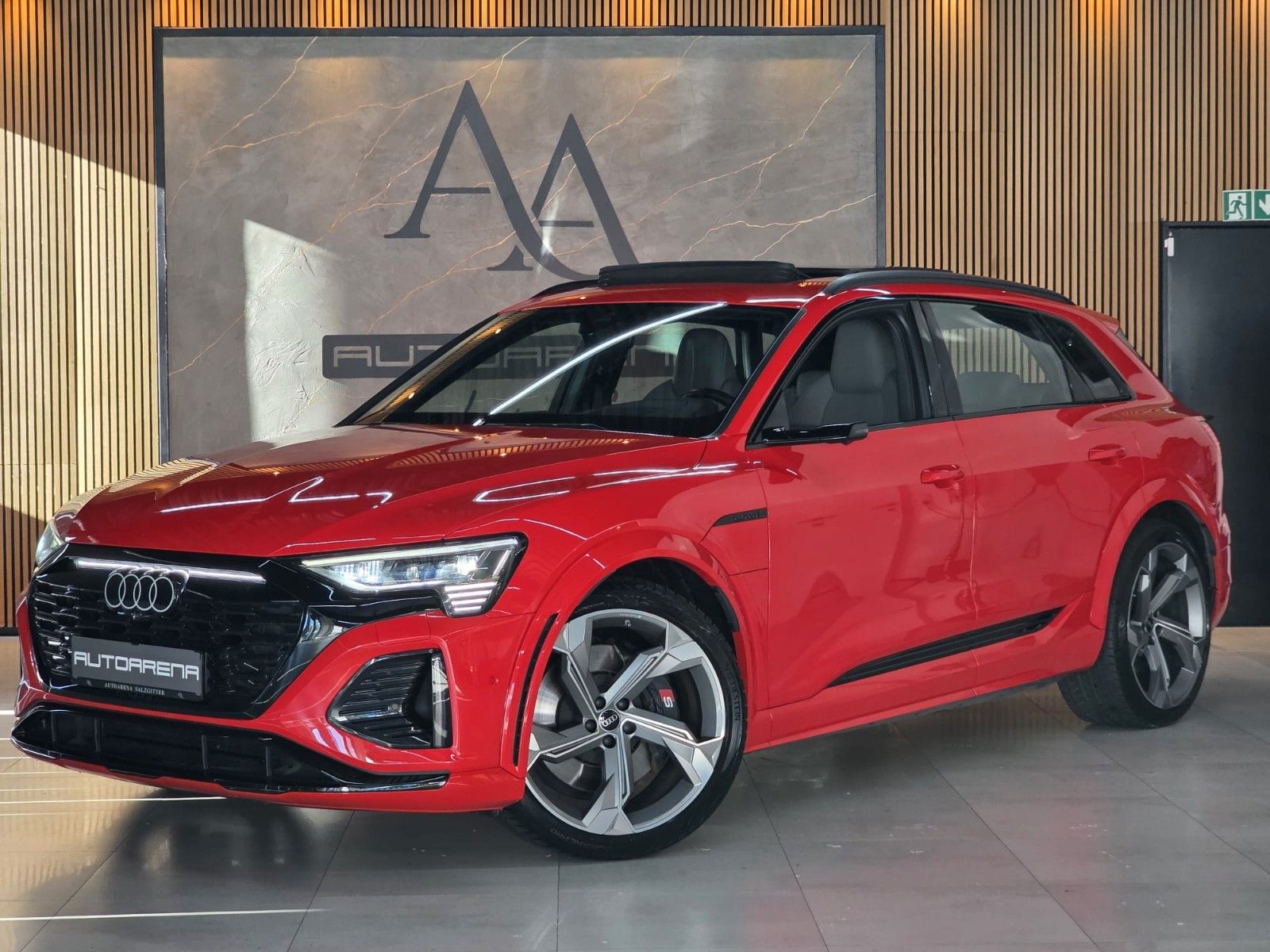 Audi SQ8 e-tron quattro*PANO*MATRIX*B&O*SOFT-CLOSE* imagem 2