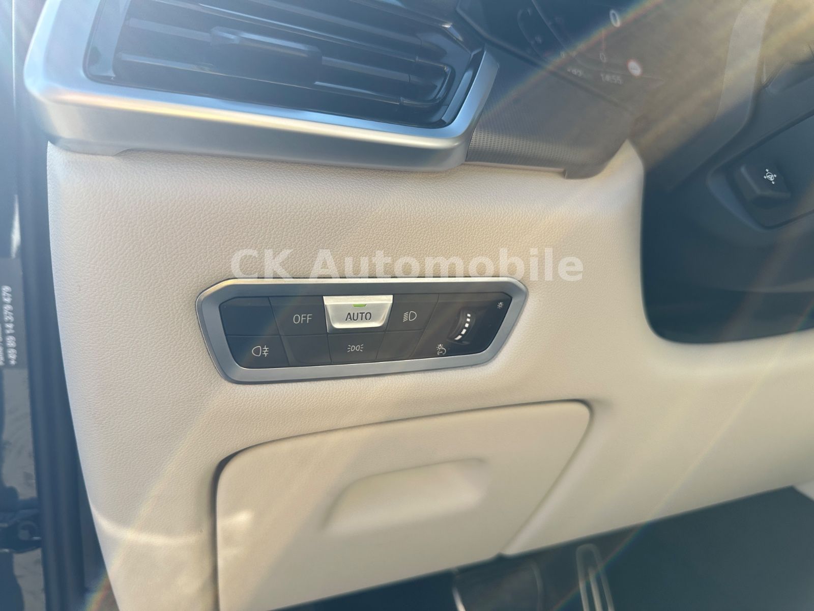 Fahrzeugabbildung BMW X5 xDrive 30d M-Sport/Navi/Head-Up/LED/22 Zoll