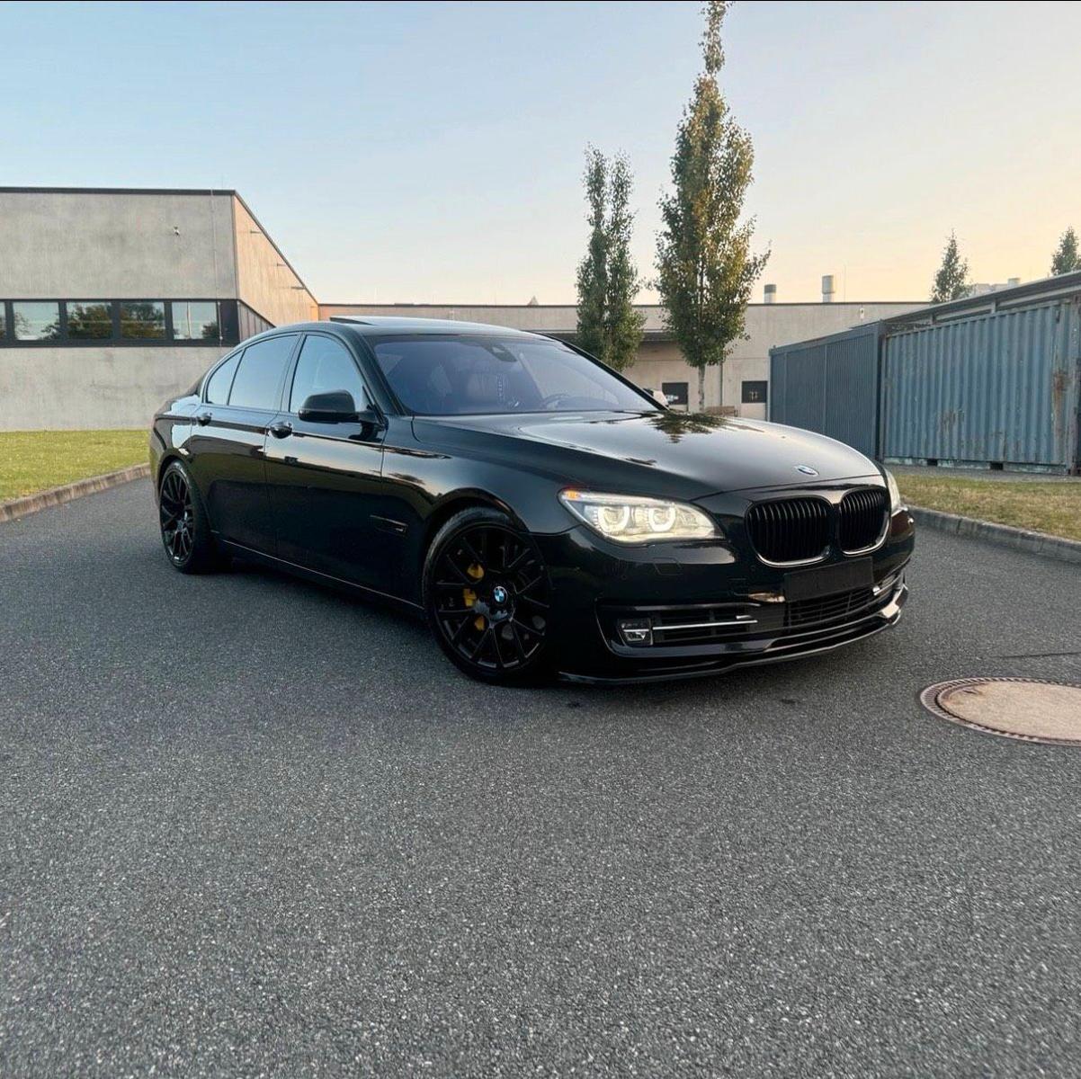 BMW 750