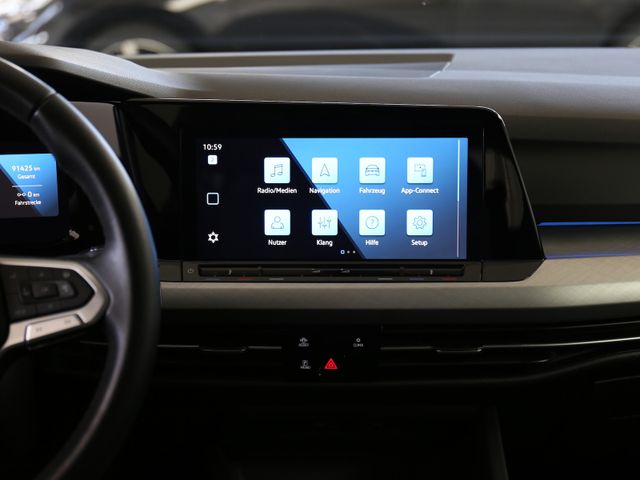 Volkswagen Golf Life 2.0TDI LED NAVIGATION PRO SHZ ACC APP