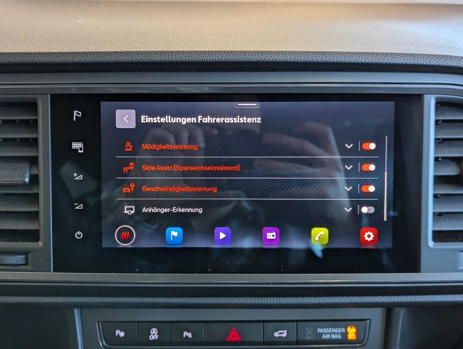 CUPRA Ateca 1.5 TSI DSG Pano LED ACC Winter-Paket AHK - Image 29