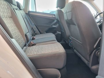 Volkswagen Tiguan - 9