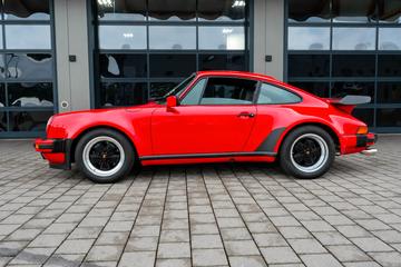 1984 Porsche 911 URMODELL photo 4