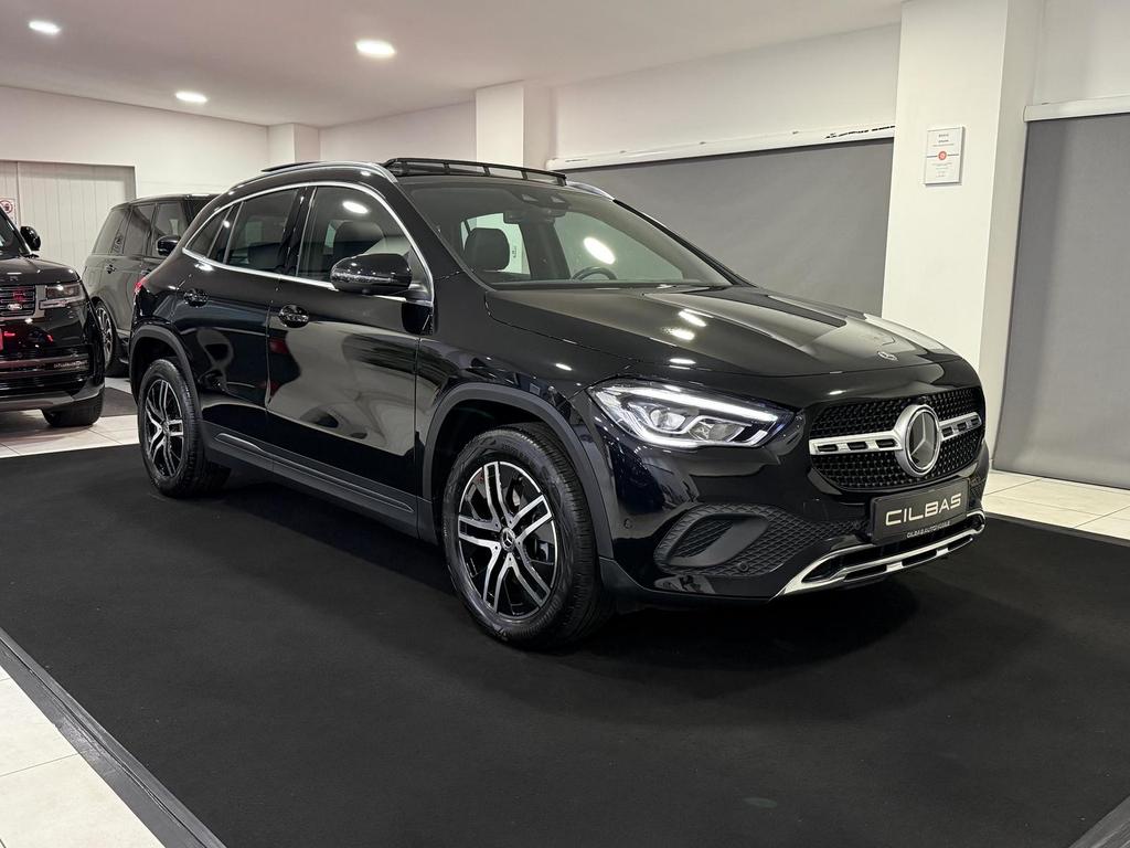 Mercedes-Benz GLA 220