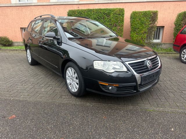 Volkswagen Passat Variant +NAVI+KLIMA+TÜV NEU+KEIN ROST+