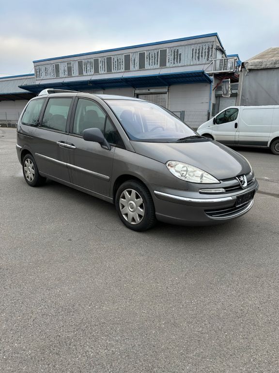 Peugeot 807