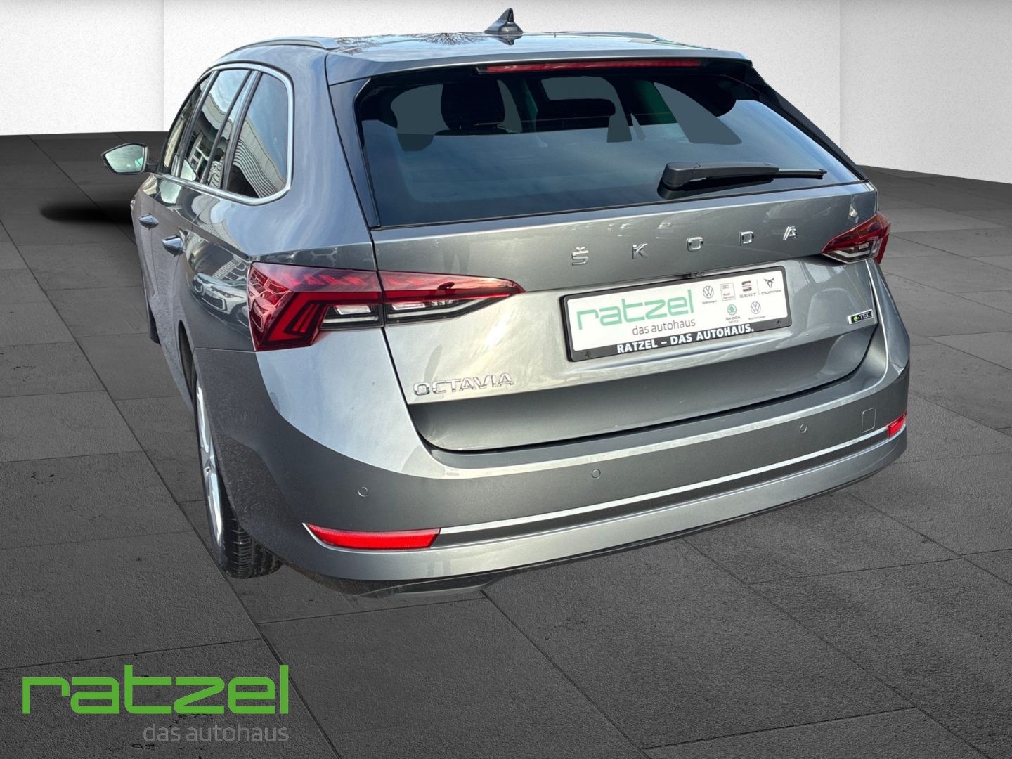Fahrzeugabbildung SKODA Octavia Combi Style 1.5 TSI ACT e-TEC Navi Rear