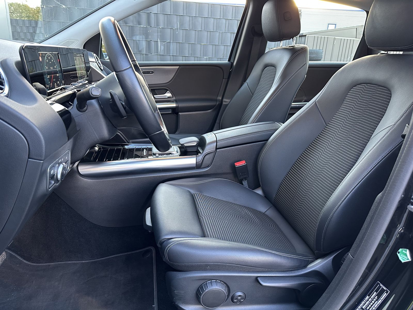 Fahrzeugabbildung Mercedes-Benz B 200 Progressiv NAV+LED+AHK+KAMERA+DIGDISPLAY