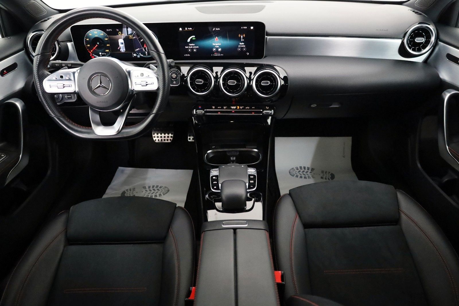 Fahrzeugabbildung Mercedes-Benz A 220 AMG Line T.Leder,Navi,LED,Kamera,SH,SR+WR