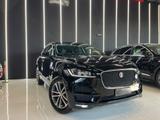 Jaguar F-Pace 2.0 D 180 CV AWD aut.Portfolio - Jaguar F-Pace Kombi Gebrauchtwagen