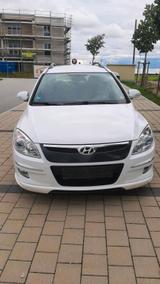 Hyundai i30 Sport 140PS TÜV Neu Leder - Hyundai i30 mit Diesel-Antrieb: Ps