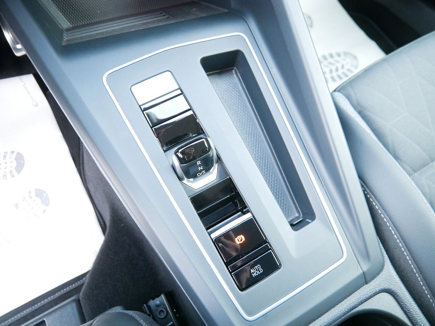 Fahrzeugabbildung Volkswagen Golf -VIII 1.5 eTSI Goal NEU43T AHK MATRIX Kamer