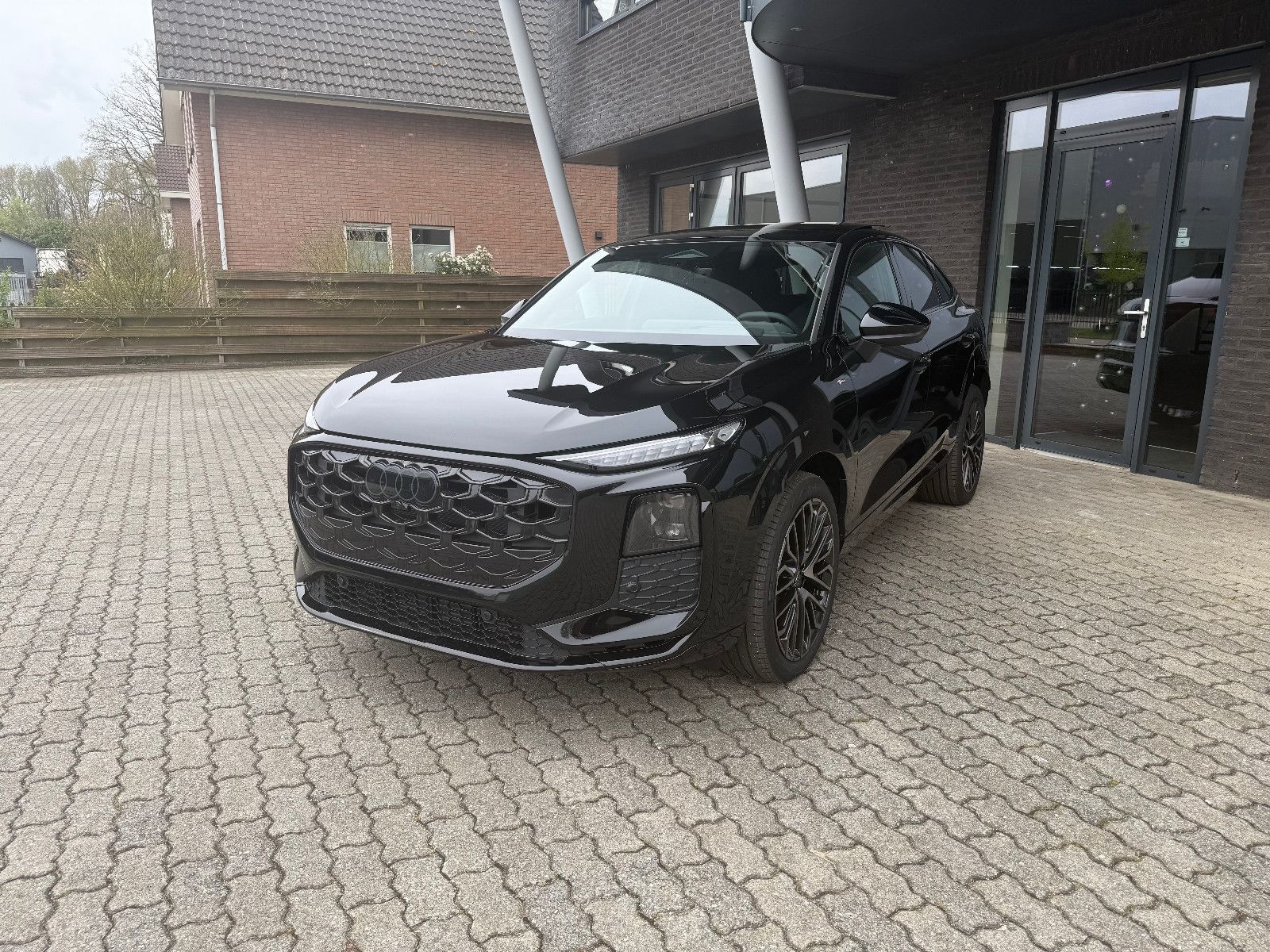 Audi Q3 S line