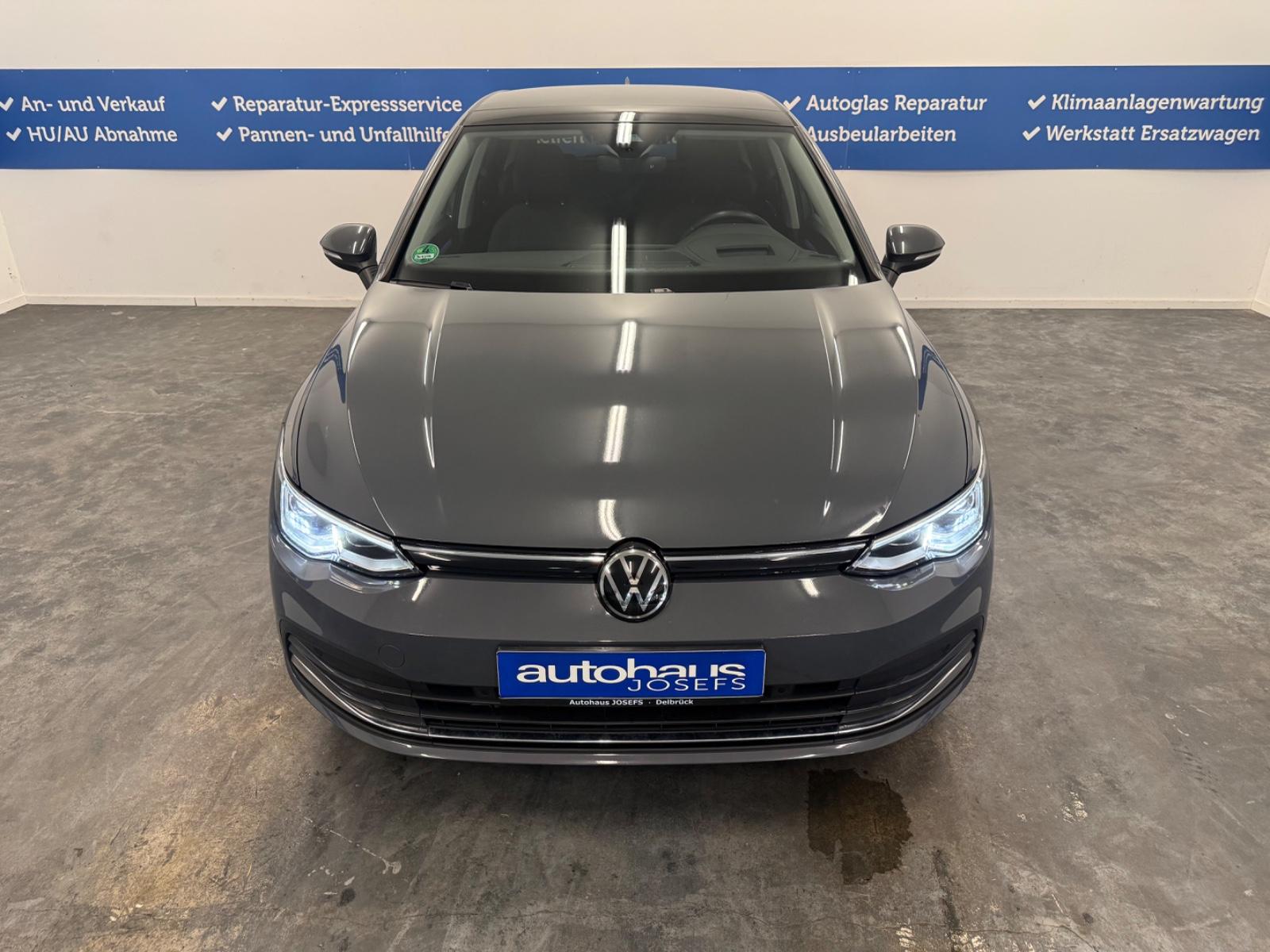 Volkswagen Golf VIII 2.0 TDI Move AHK ACC VirtuCock Pano
