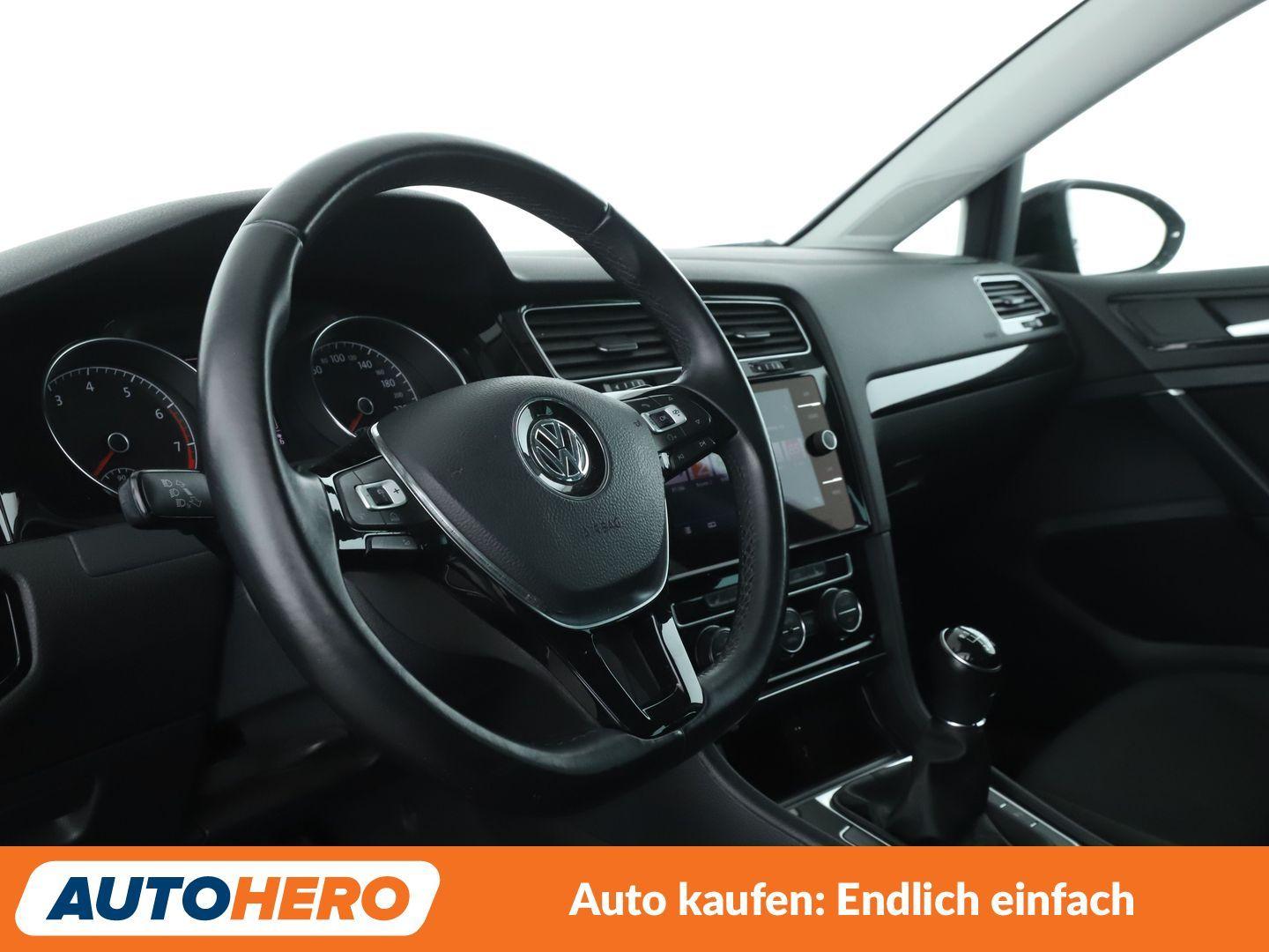 Volkswagen Golf VII 1.5 TSI ACT Sound*ACC*PDC*SHZ*