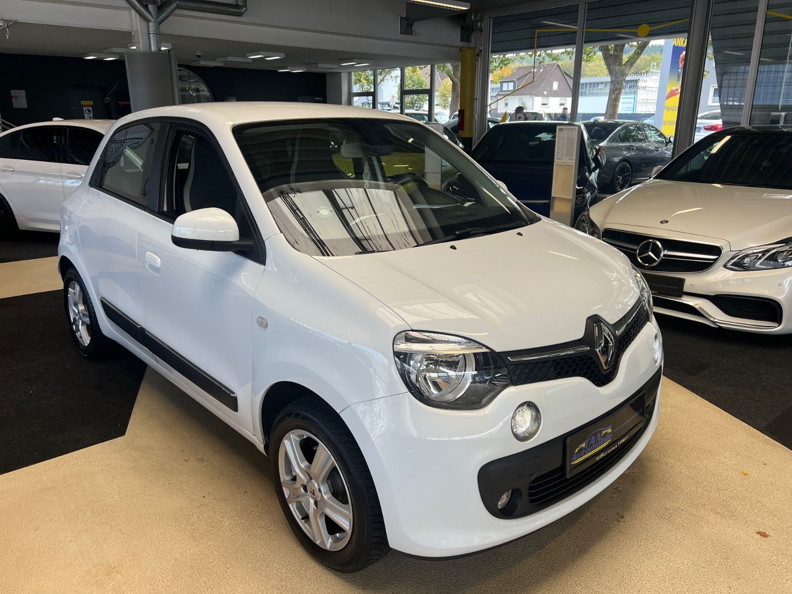 Fahrzeugabbildung Renault Twingo Intens*Spurhalte*PDC*Sitzheizung*