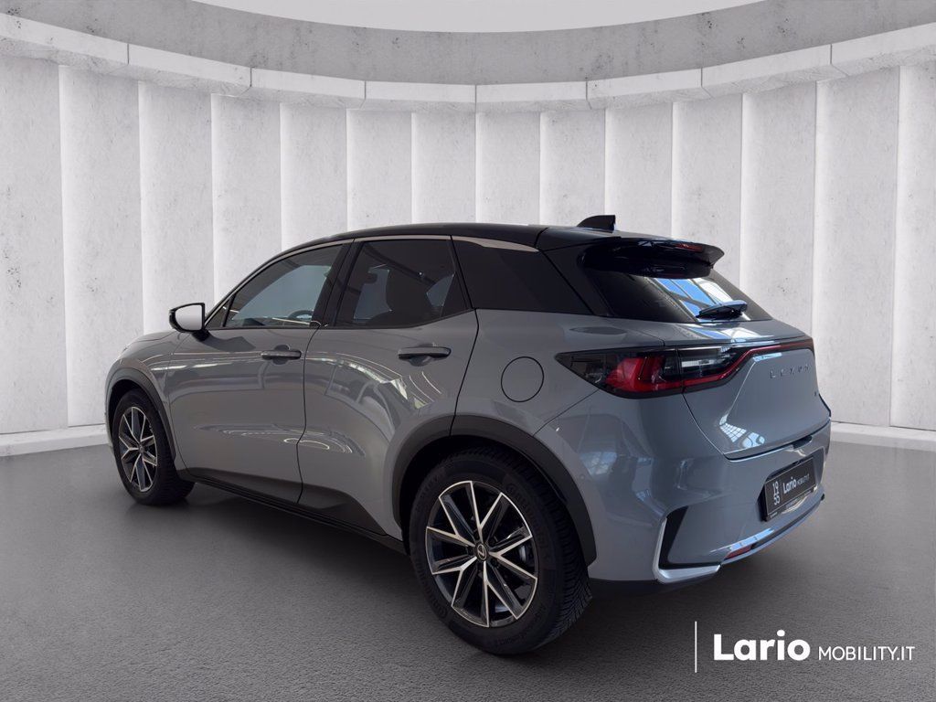 Other LEXUS LBX 1.5 hybrid Cool 4wd del 2025 imagem 3